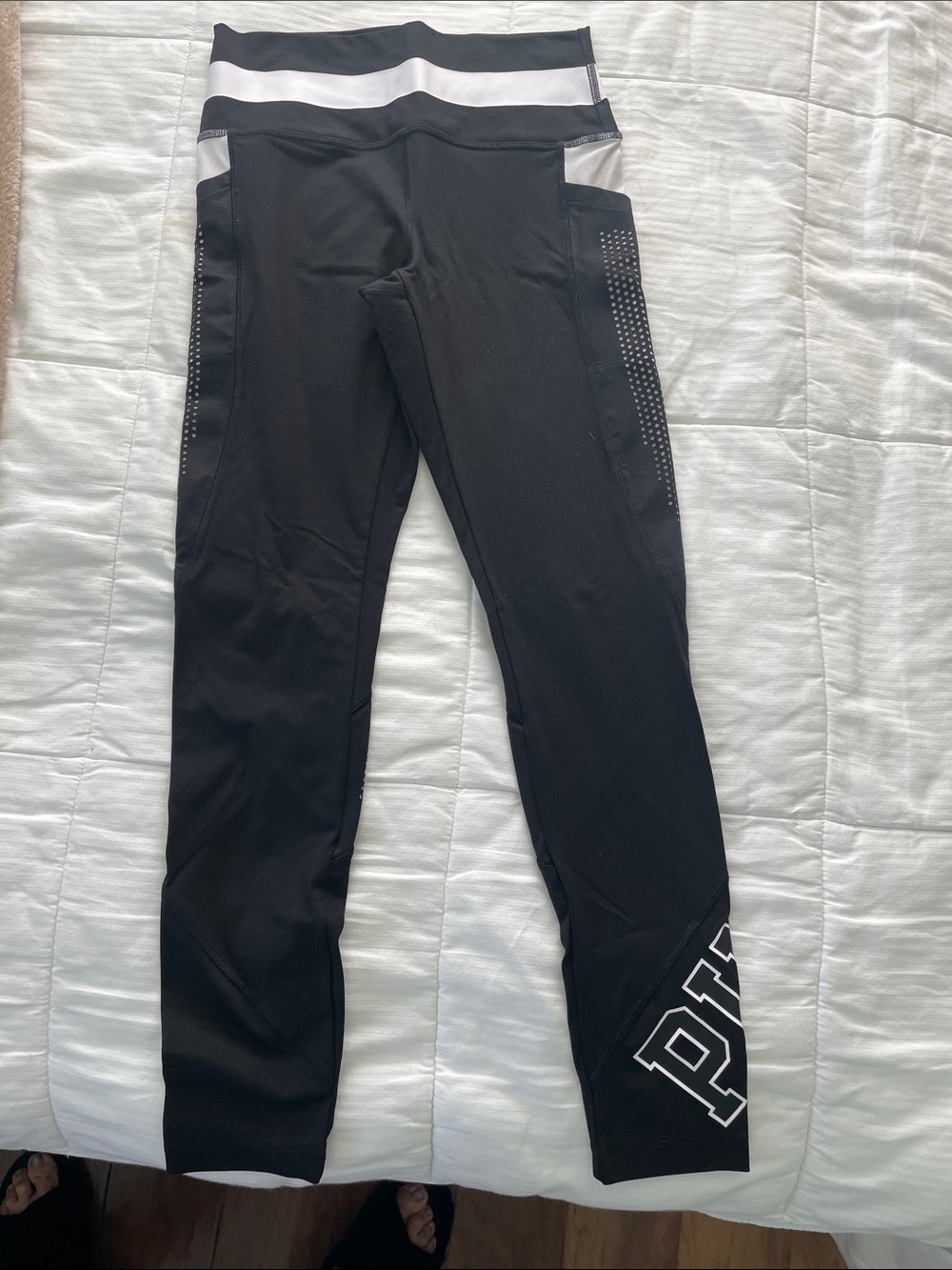 Victoria secret pink ultimate medium black/white
